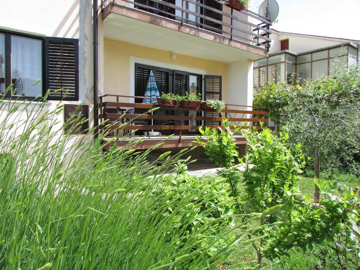 Mirela House With Apartment ウマグ エクステリア 写真